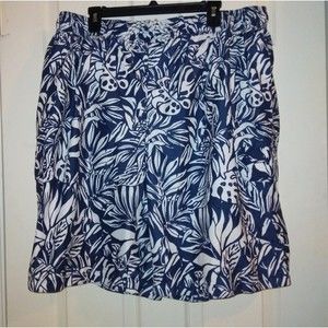 The Foundry swimming trunks‎ size 3XL blue with white leaves design. Inner liner